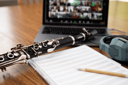 Learning the clarinet online is possible